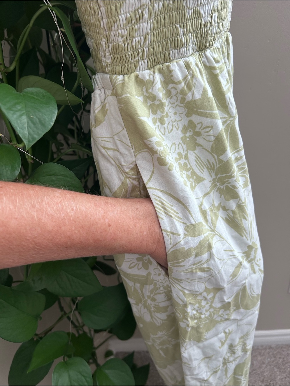 AE Romper - Picture 3 of 7